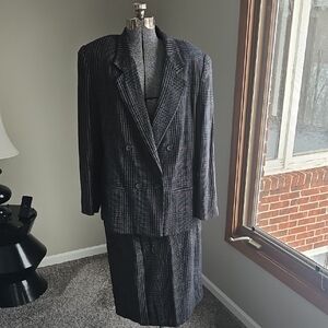 Gloria Vanderbilt Vintage Wool Blend Skirt Suit Set